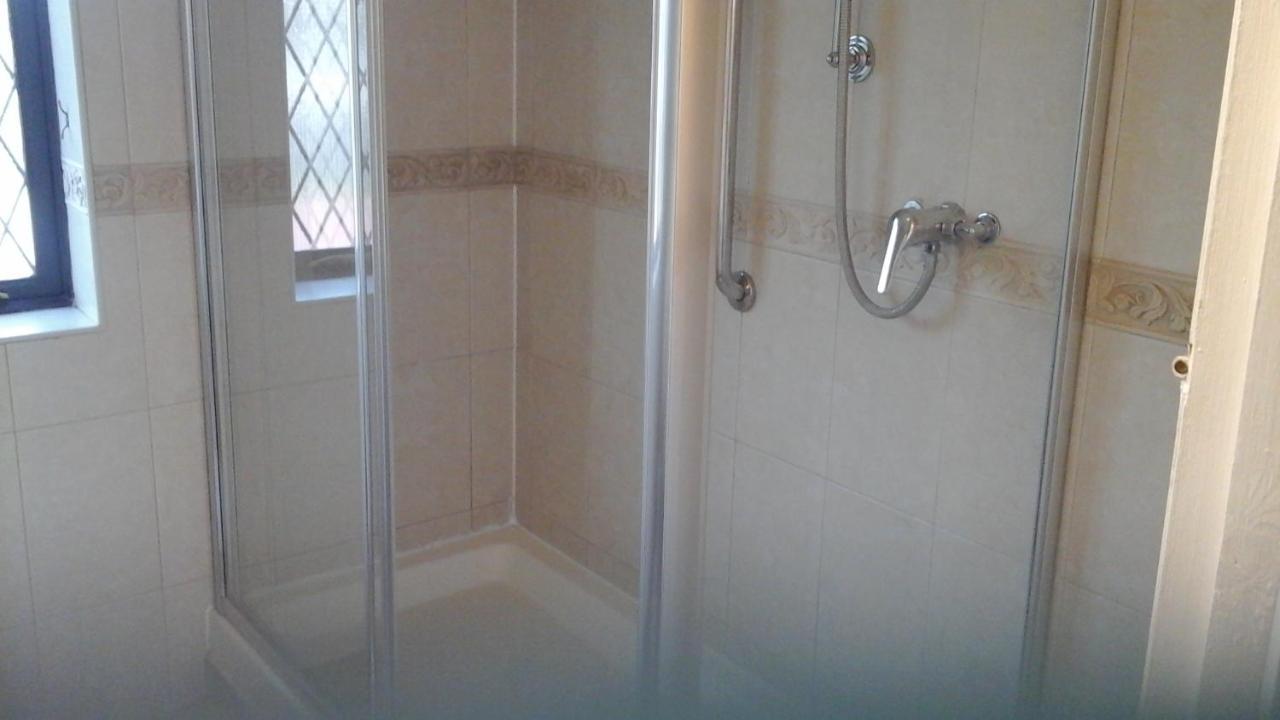 Elm House Accommodation 维斯贝希 外观 照片