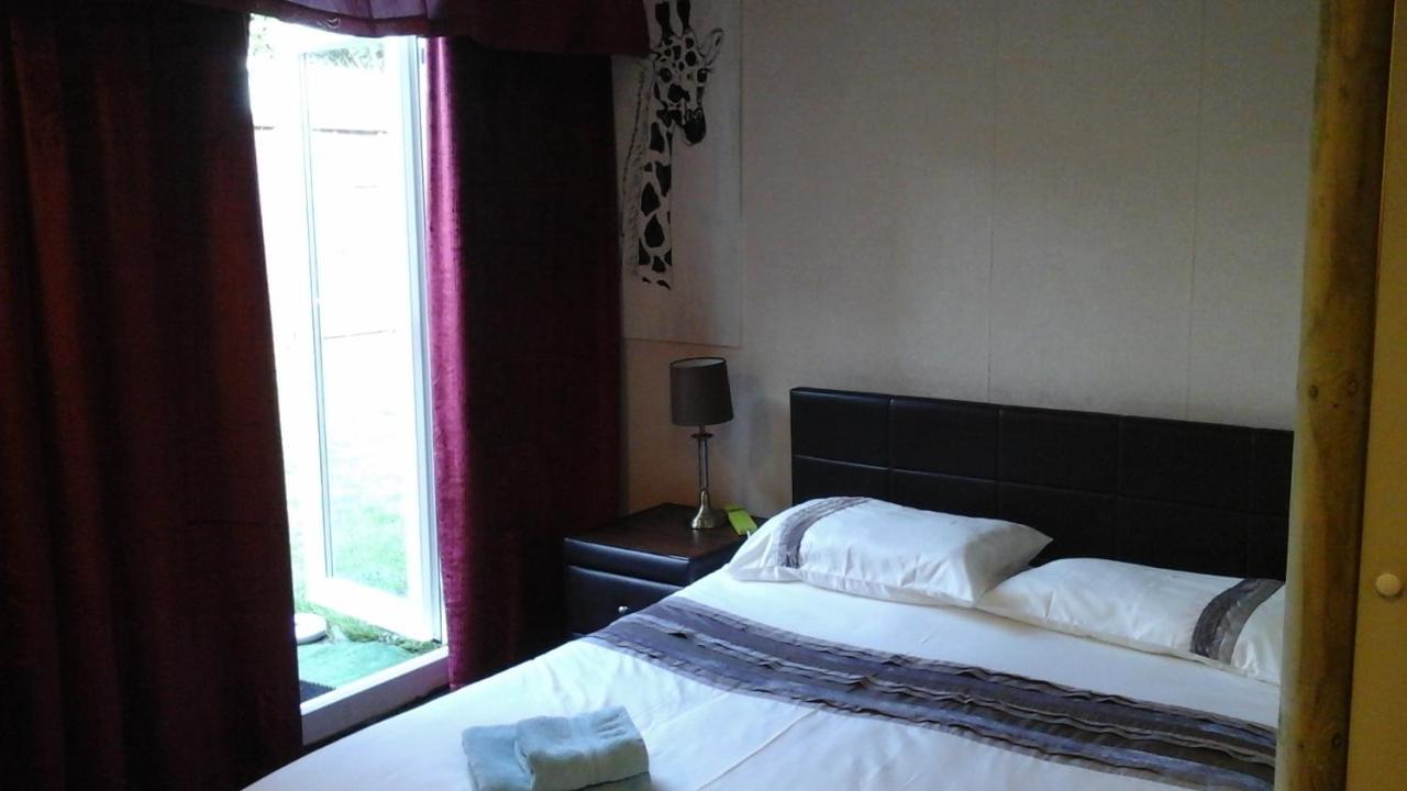 Elm House Accommodation 维斯贝希 外观 照片